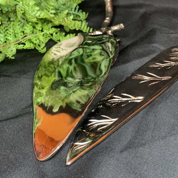 Bombay company amethyst collection silver branch & leaf wedding cake serving set - Picture 11 of 12